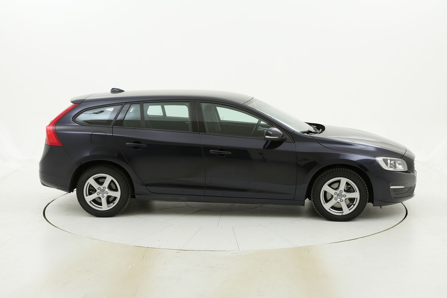 Volvo V60 D2 Business Geartronic usata del 2017 con 100.885 km