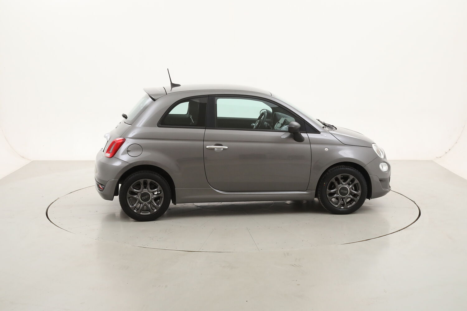 Fiat 500 Hybrid Connect usata del 2022 con 46.182 km