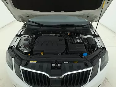 Skoda Octavia Wagon Ambition DSG 2.0 Diesel 150CV Automatico Vano motore