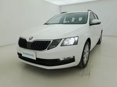 Skoda Octavia Wagon Ambition DSG 2.0 Diesel 150CV Automatico Visione frontale