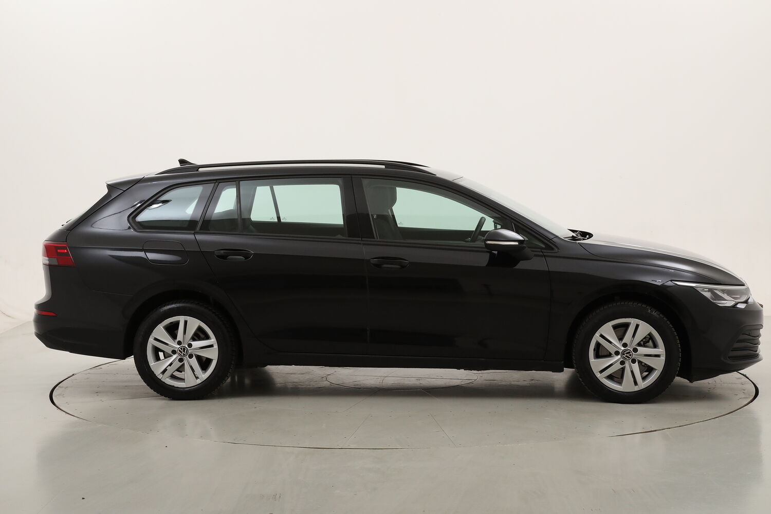 Volkswagen Golf Variant Variant Life DSG usata del 2021 con 112.649 km