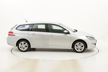 Peugeot 308 SW Active EAT6 usata del 2016 con 85.982 km