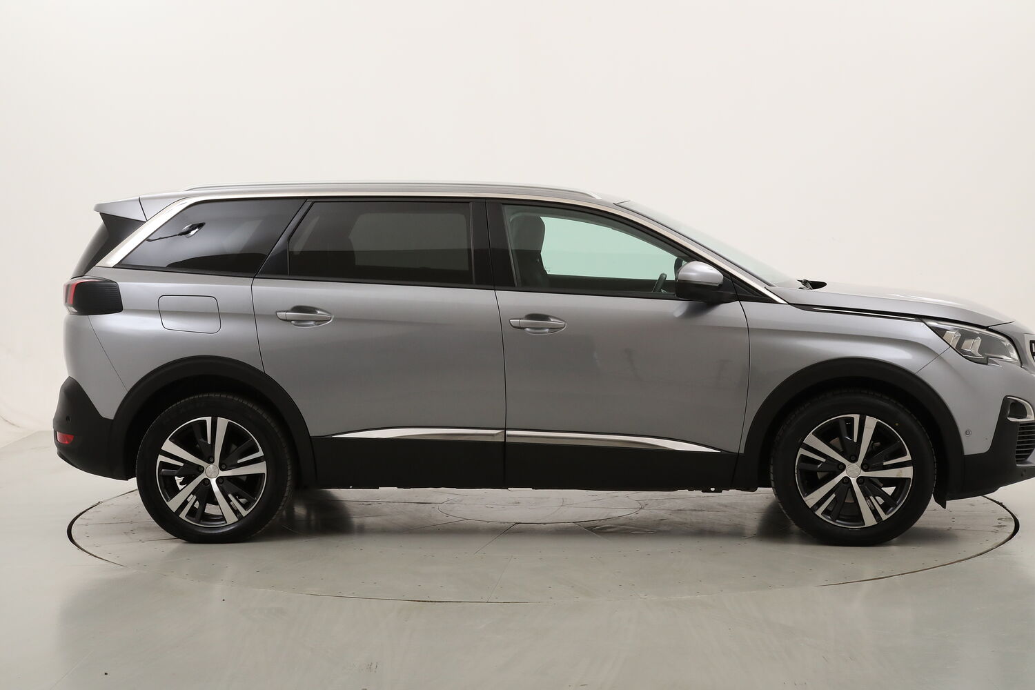 Peugeot 5008 Allure Pack EAT8 - 7 posti usata del 2020 con 61.912 km