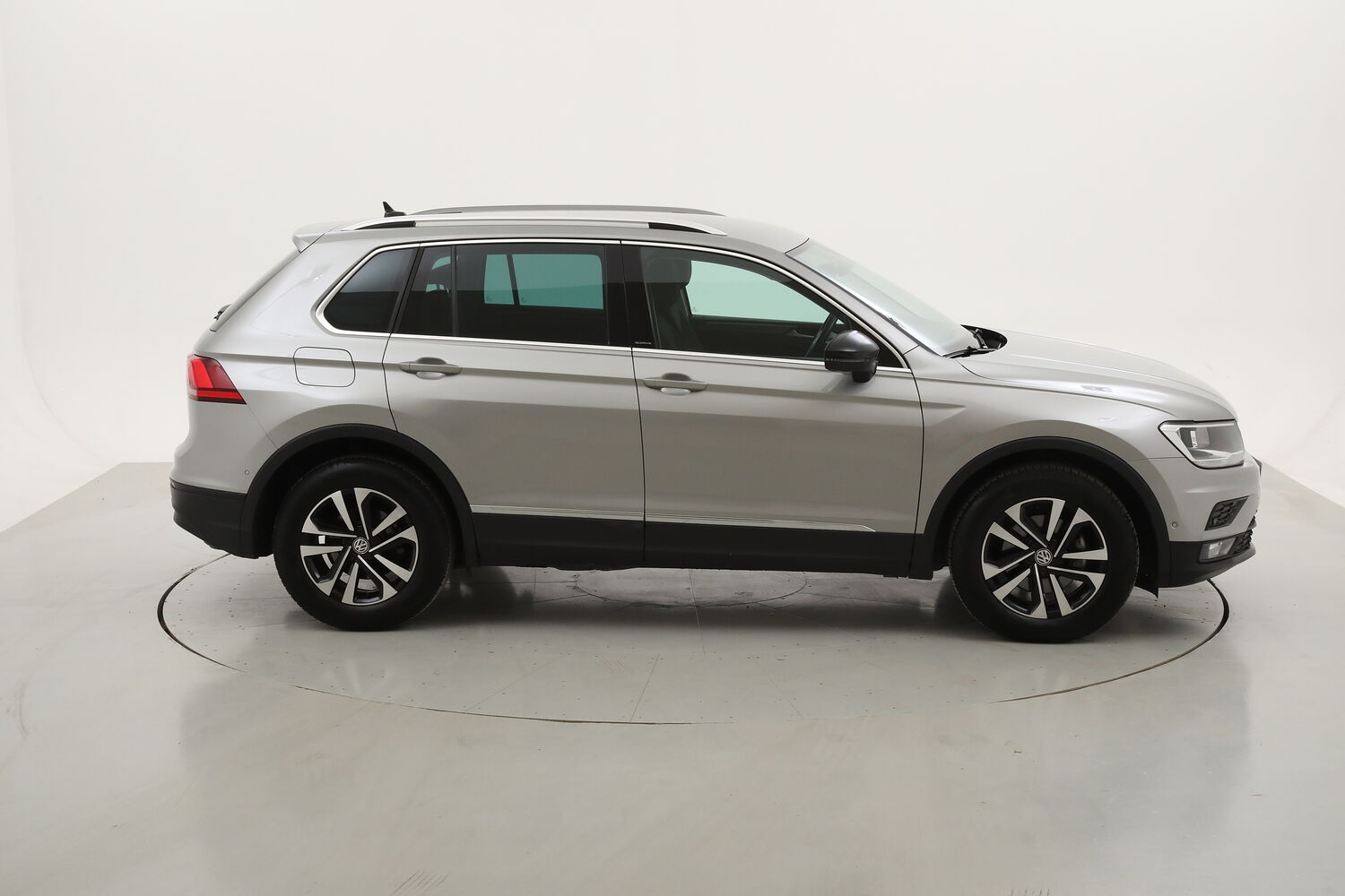 Volkswagen Tiguan Business DSG usata del 2019 con 104.526 km