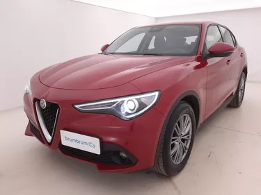 Alfa Romeo Stelvio Business AT8 RWD 2.1 Diesel 160CV Automatico Visione frontale