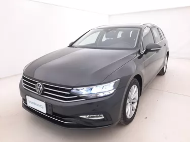 Volkswagen Passat Variant Business DSG 2.0 Diesel 150CV Automatico Visione frontale