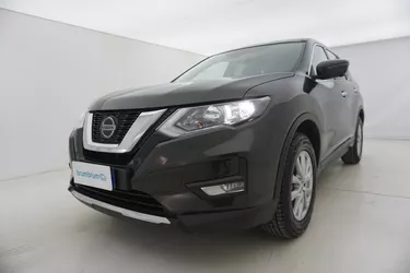 Nissan X-Trail Acenta 4WD X-Tronic 1.8 Diesel 150CV Automatico Visione frontale