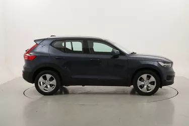 Volvo XC40 T3 Momentum Pro Geartronic 1.5 Benzina 163CV Automatico Volvo XC40 T3 Momentum Pro Geartronic 1.5 Benzina 163CV Automatico