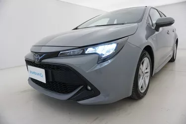 Toyota Corolla TS Hybrid Business 1.8 Full Hybrid 122CV Automatico Visione frontale