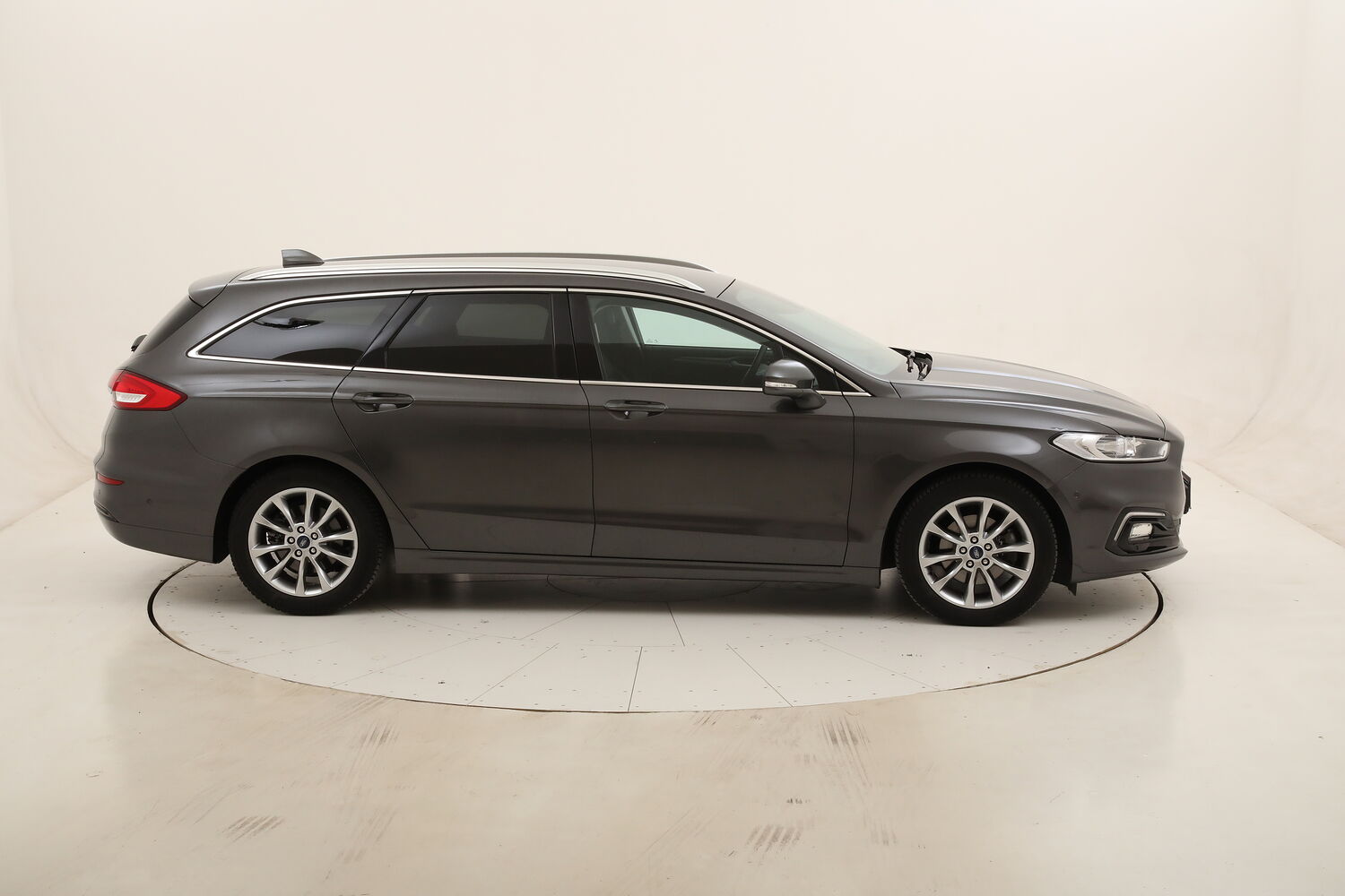 Ford Mondeo SW Titanium Business usata del 2020 con 91.928 km