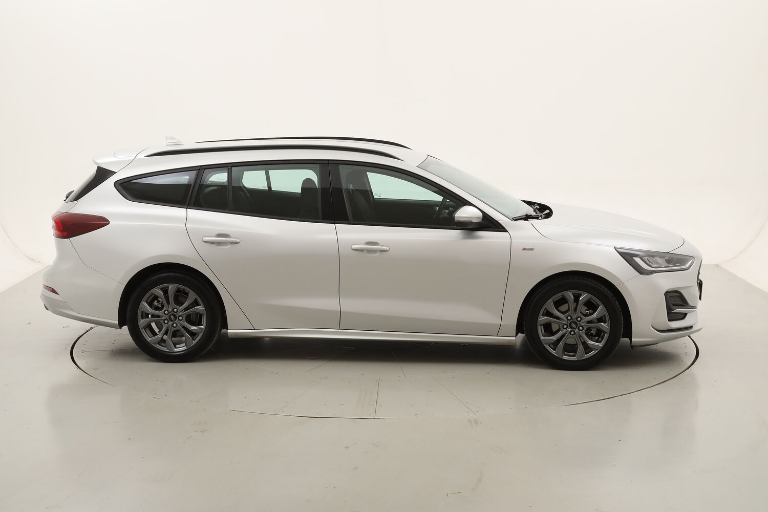 Ford Focus SW Hybrid ST-Line Design Powershift usata del 2023 con 35.702 km