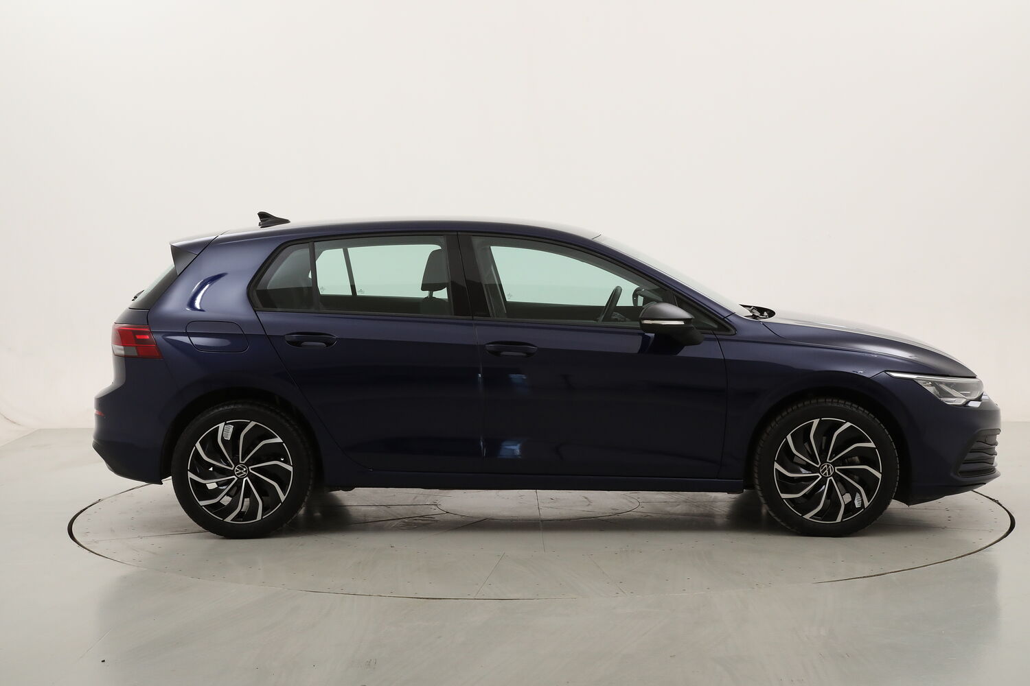 Volkswagen Golf Life DSG usata del 2024 con 17.886 km