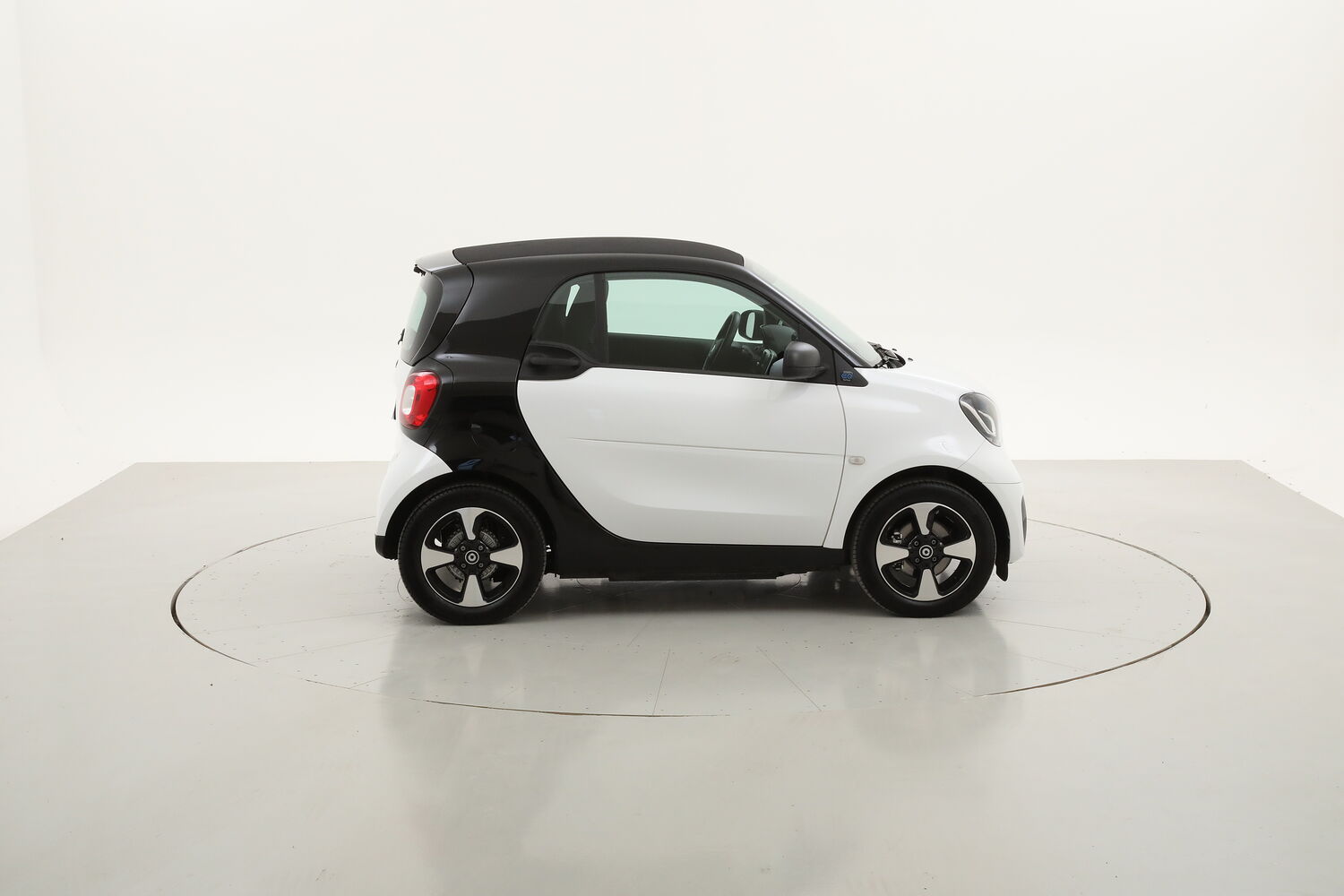 Smart Fortwo EQ Passion usata del 2023 con 10.882 km