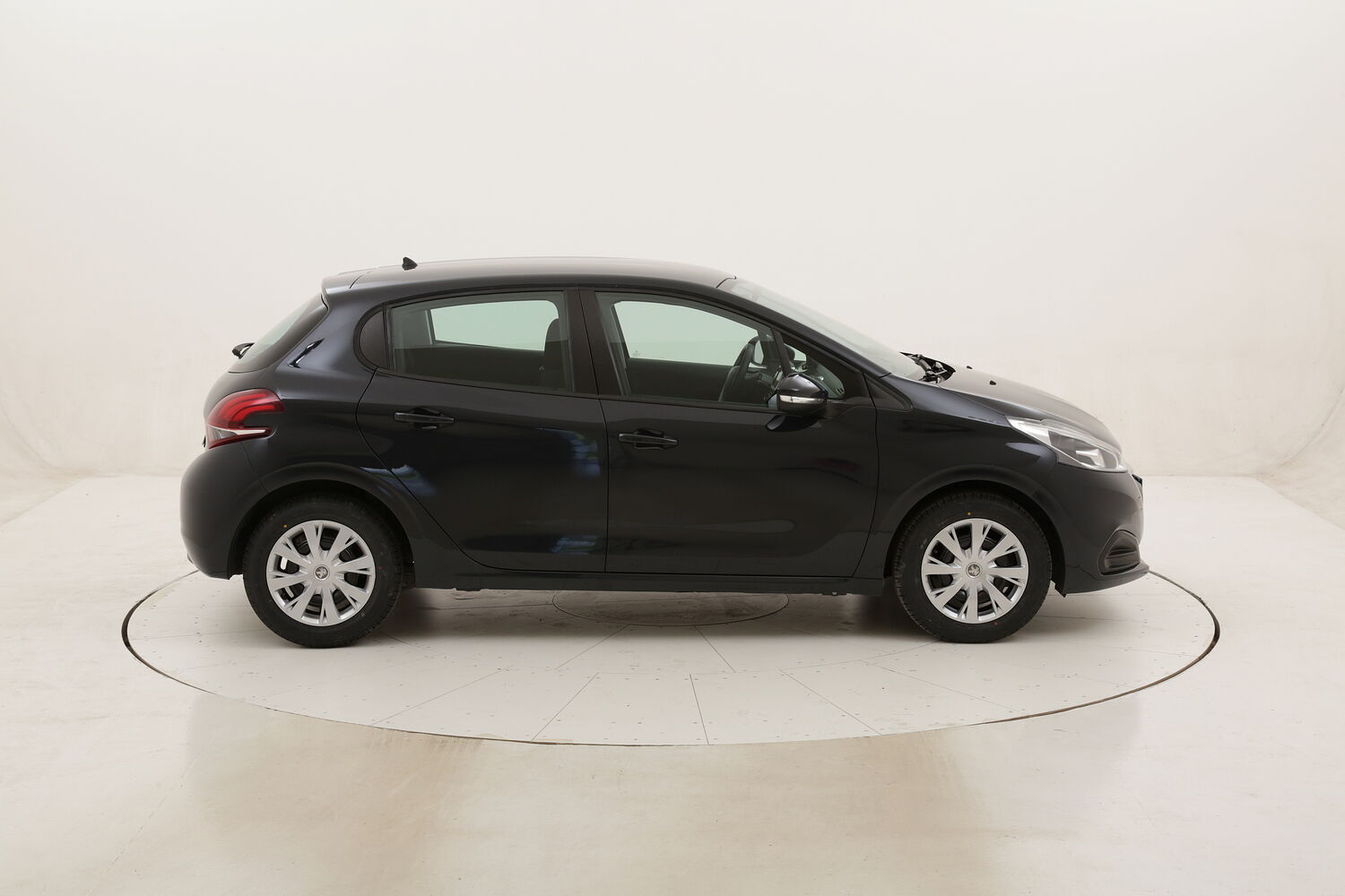 Peugeot 208 Active usata del 2017 con 79.001 km