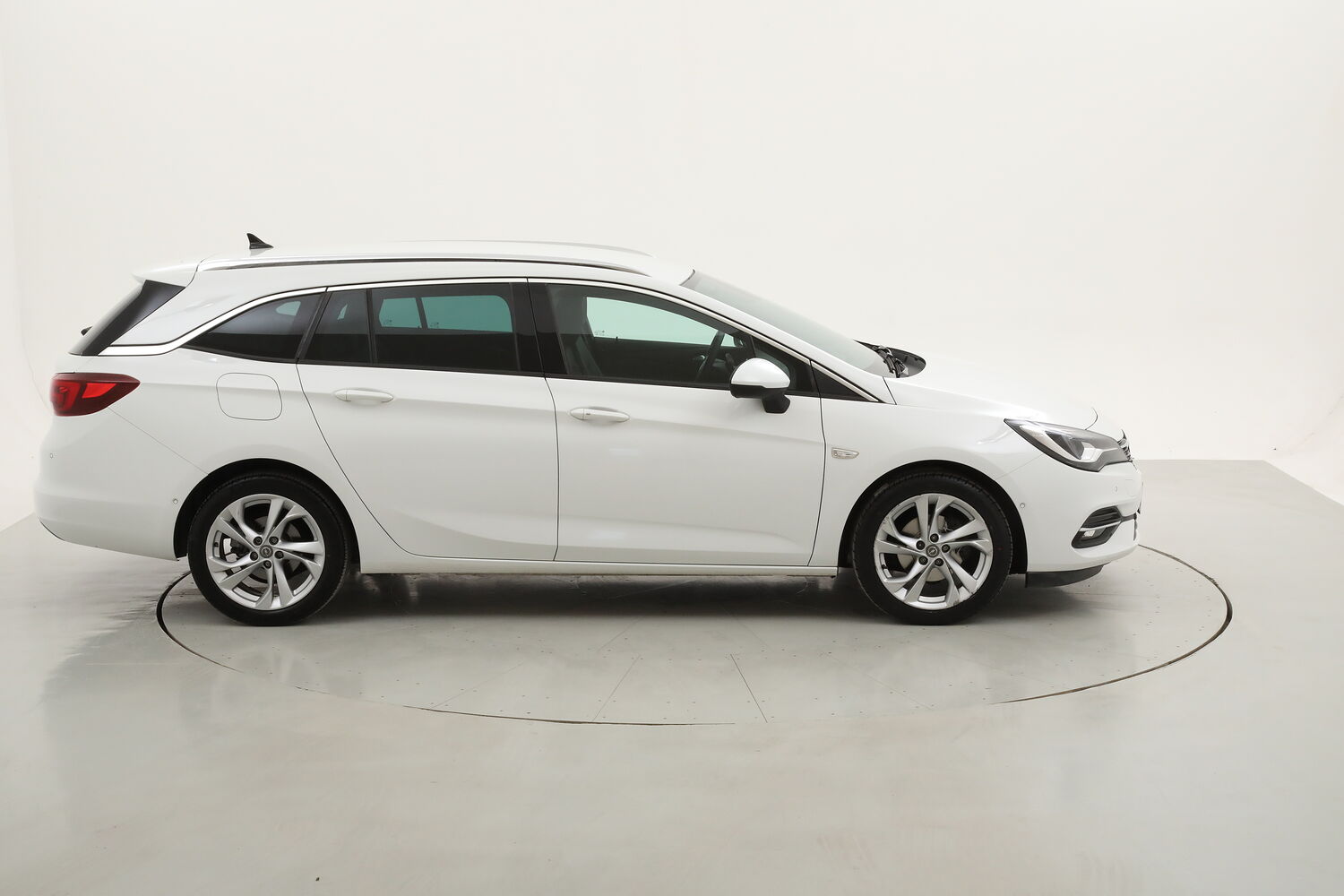 Opel Astra ST Business Elegance usata del 2020 con 87.695 km