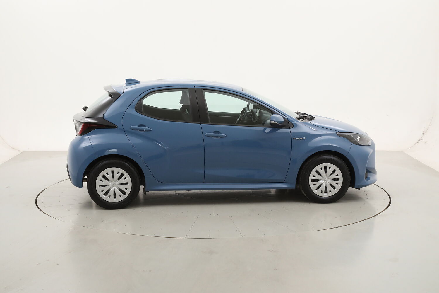 Toyota Yaris Hybrid Business usata del 2021 con 47.303 km