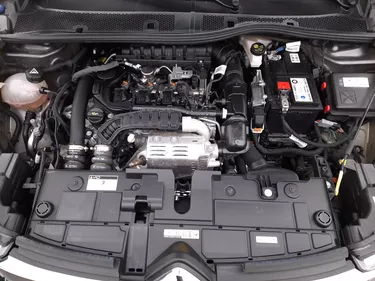 Citroen C4 Shine 1.2 Benzina 131CV Manuale Vano motore