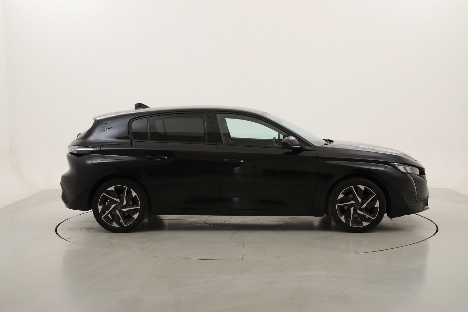 Peugeot 308 Allure usata del 2023 con 91.310 km