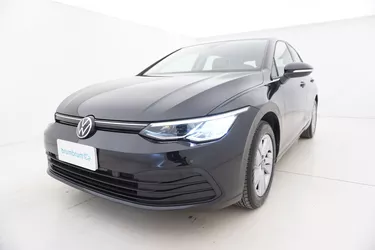 Volkswagen Golf Life DSG 1.0 Mild Hybrid 110CV Automatico Visione frontale