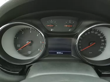 Opel Astra ST Business Elegance AT9 1.5 Diesel 122CV Automatico Interni