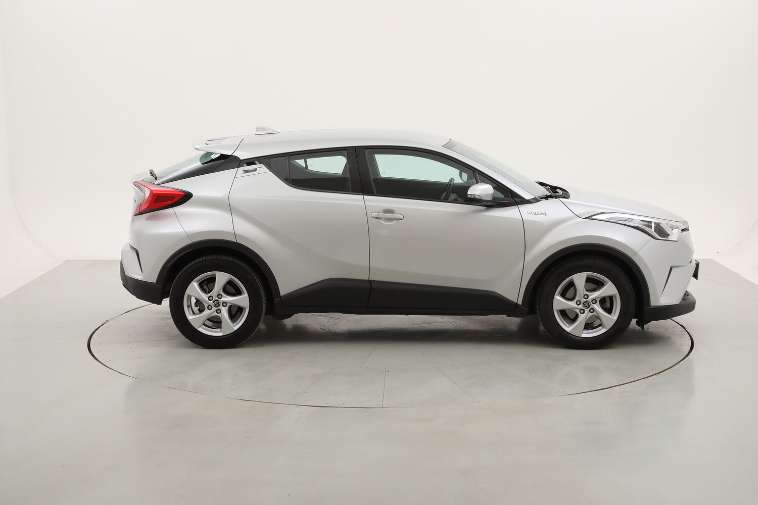 Toyota C-HR Hybrid Business usata del 2023 con 15.537 km