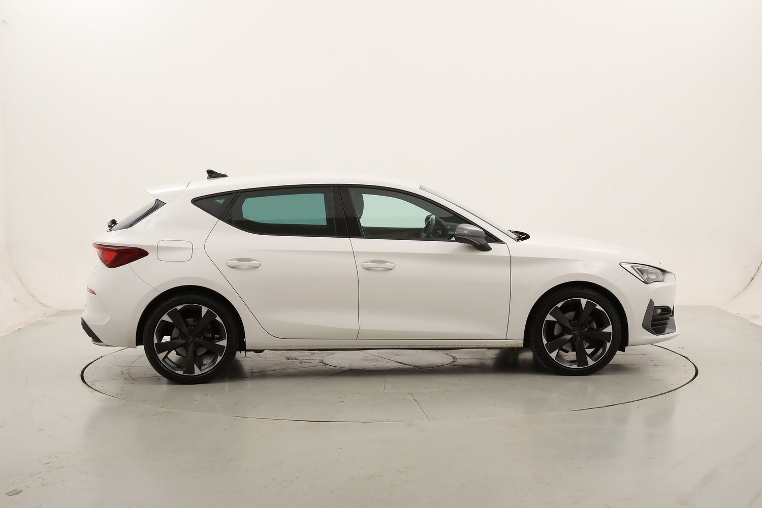 Cupra Leon Hybrid DSG usata del 2024 con 47.041 km