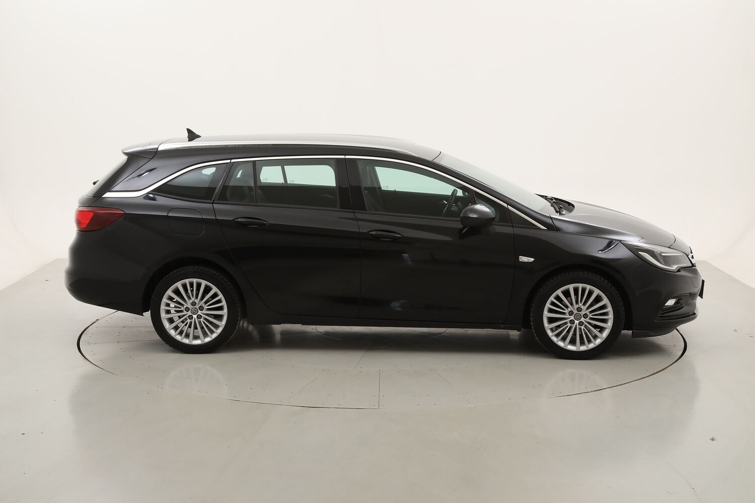 Opel Astra ST Innovation usata del 2019 con 112.927 km