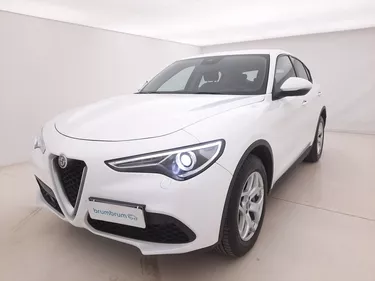 Alfa Romeo Stelvio Business Q4 AT8 2.1 Diesel 190CV Automatico Visione frontale