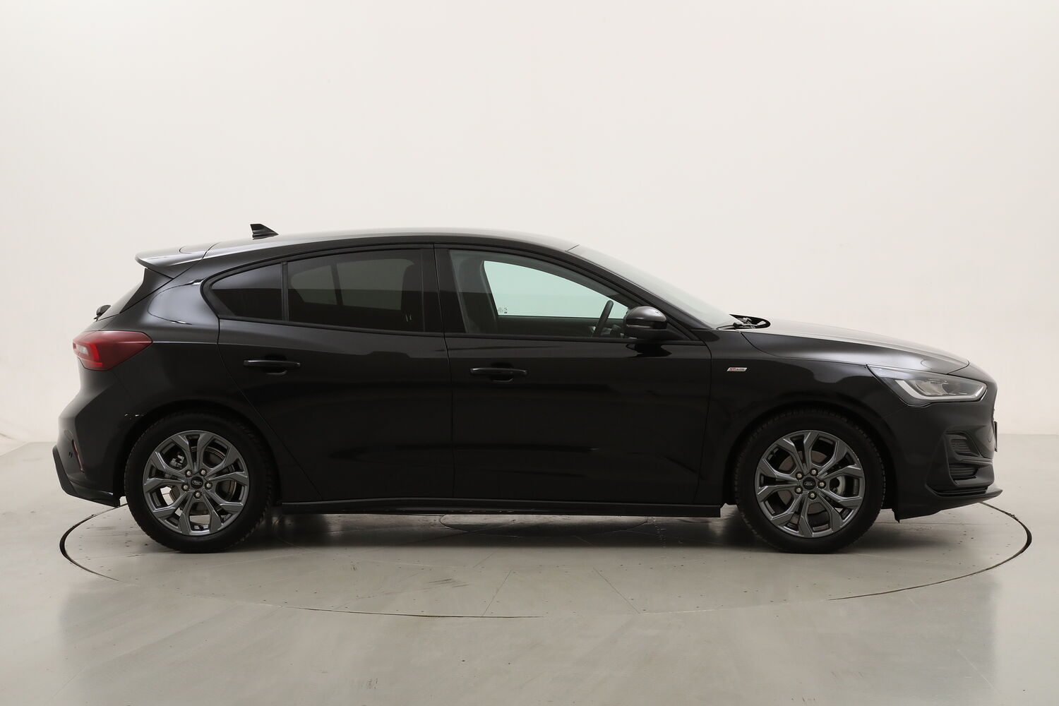 Ford Focus ST-Line usata del 2025 con 23.779 km