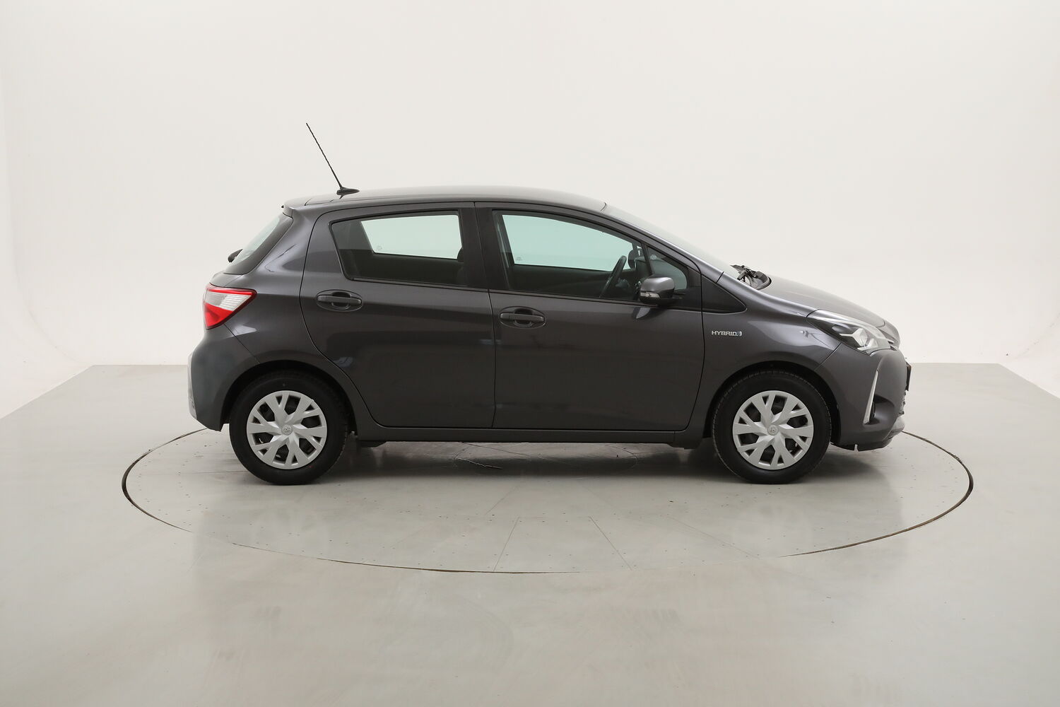 Toyota Yaris Hybrid Business usata del 2020 con 37.886 km