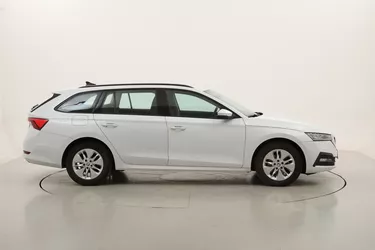 Skoda Octavia Wagon Ambition DSG 2.0 Diesel 116CV Automatico Skoda Octavia Wagon Ambition DSG 2.0 Diesel 116CV Automatico