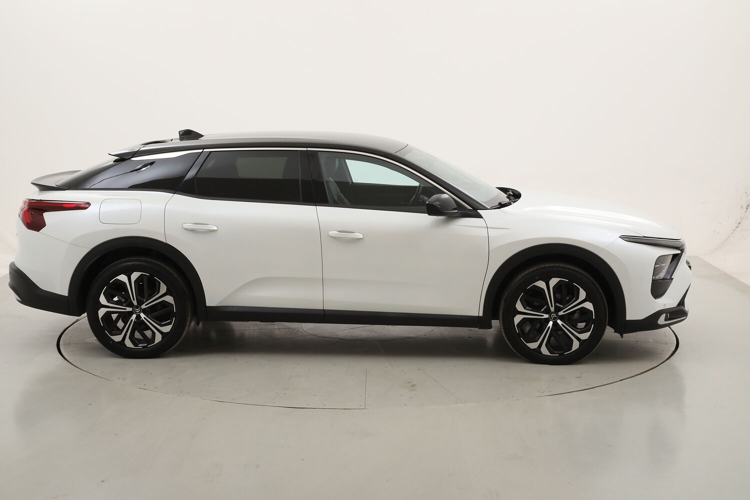 Citroen C5 X Shine usata del 2022 con 17.991 km