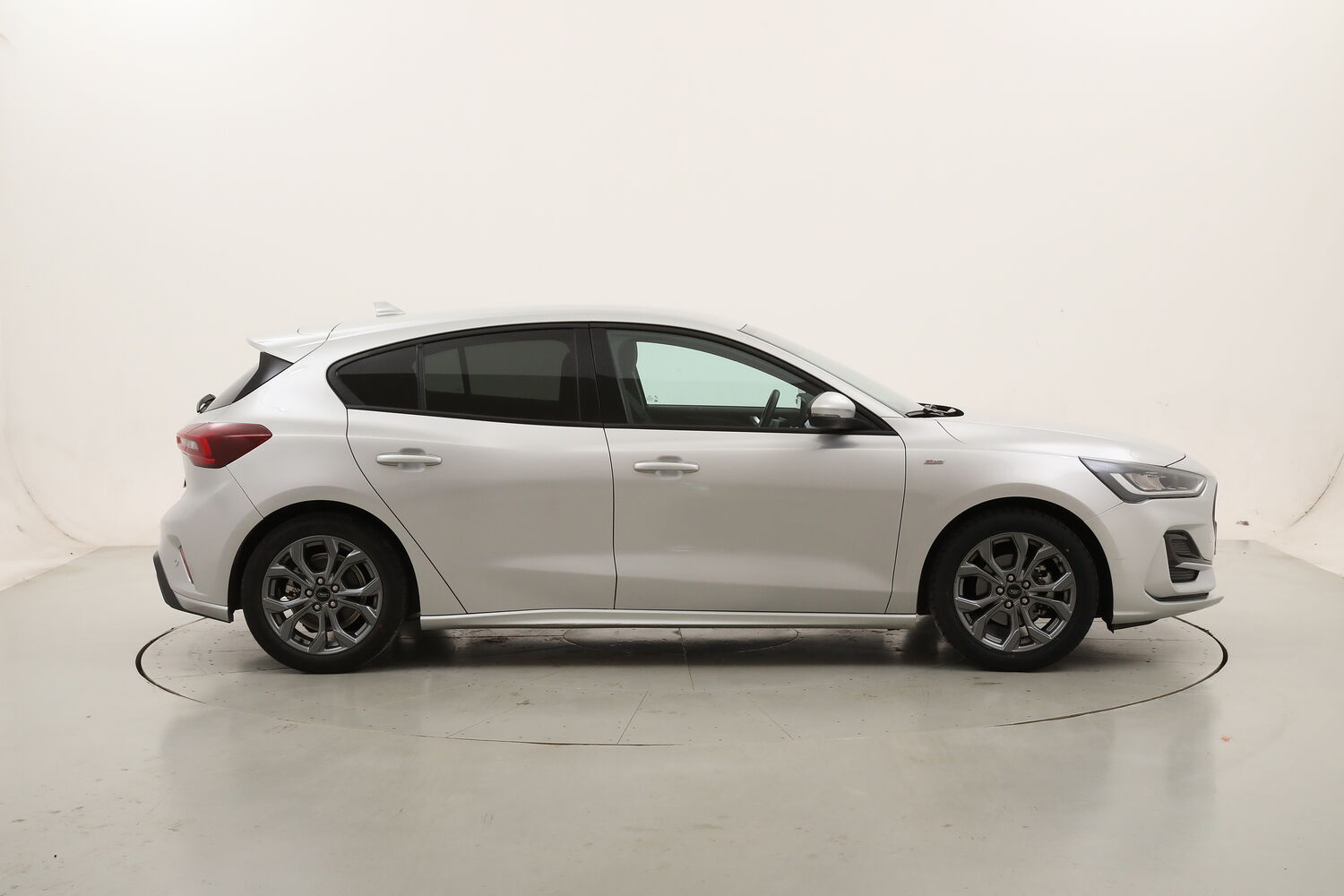 Ford Focus Hybrid ST-Line Powershift usata del 2025 con 27.757 km