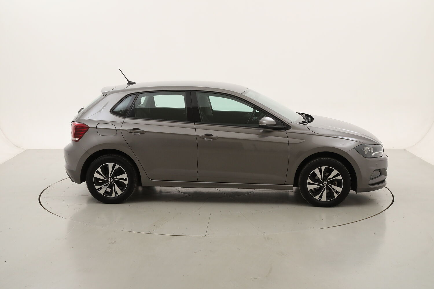 Volkswagen Polo Comfortline usata del 2022 con 86.292 km