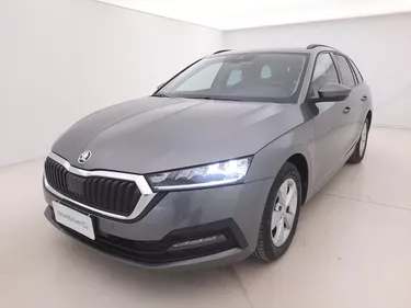 Skoda Octavia Wagon Executive DSG 2.0 Diesel 116CV Automatico Visione frontale