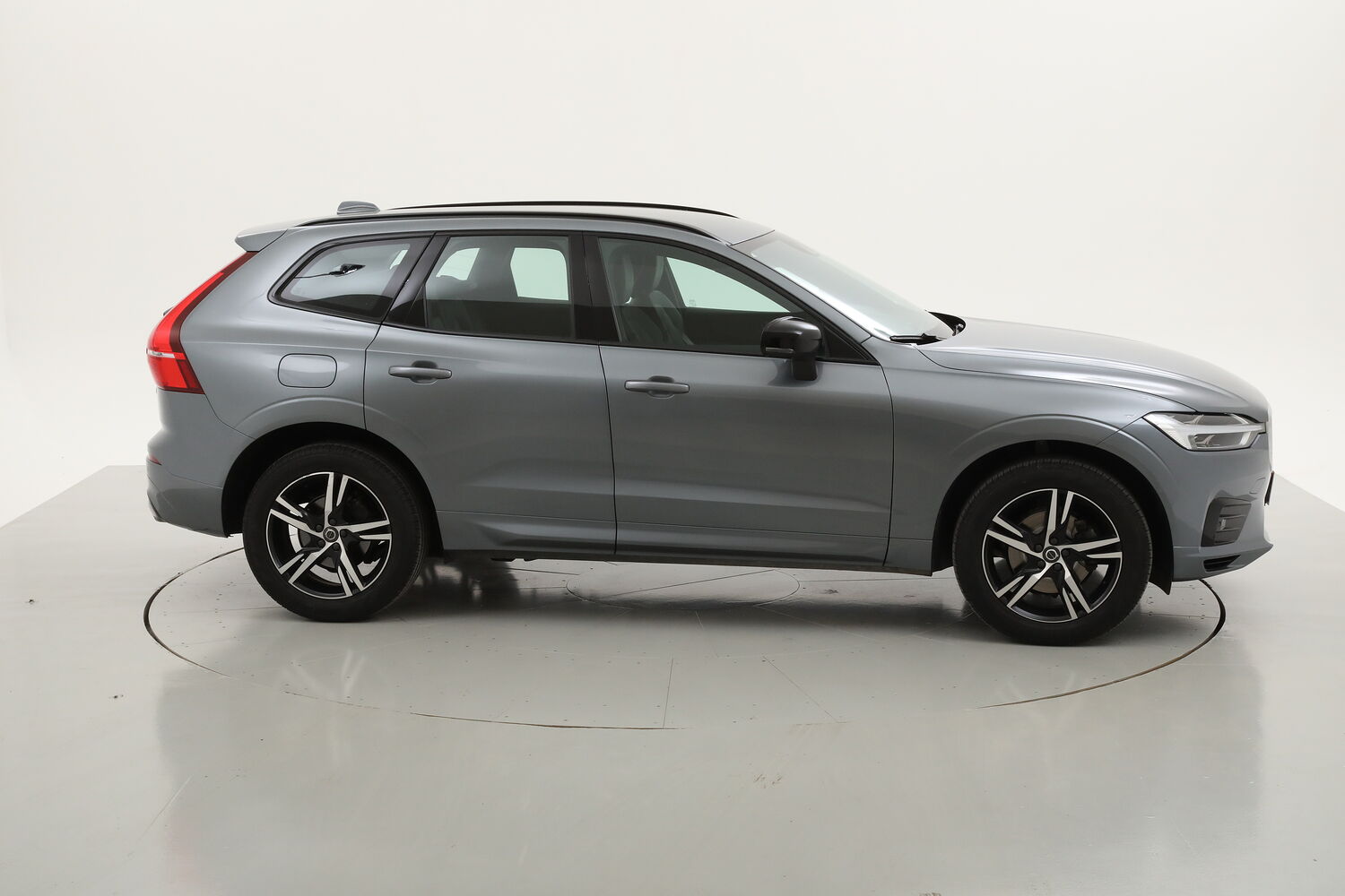 Volvo XC60 D4 R-Design usata del 2019 con 39.716 km