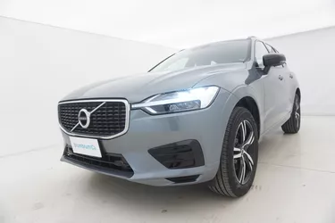 Volvo XC60 D4 R-Design 2.0 Diesel 190CV Manuale Visione frontale