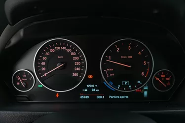 BMW Serie 3 318d Touring Business Advantage 2.0 Diesel 150CV Automatico Interni