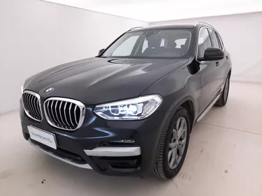 BMW X3 20d xDrive 48V XLine 2.0 Mild Hybrid 190CV Automatico Visione frontale