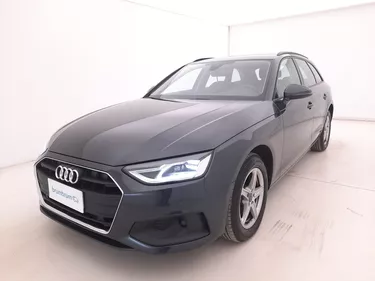 Audi A4 Avant 30 TDI Business S tronic 2.0 Mild Hybrid 136CV Automatico Visione frontale
