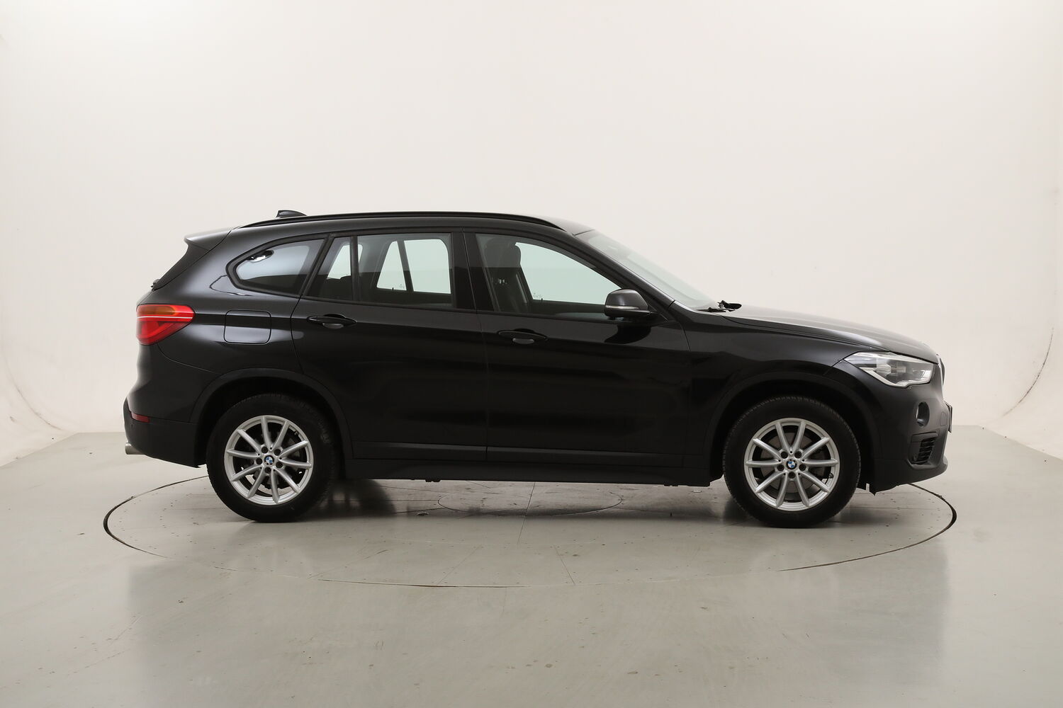 BMW X1 Business usata del 2019 con 106.846 km