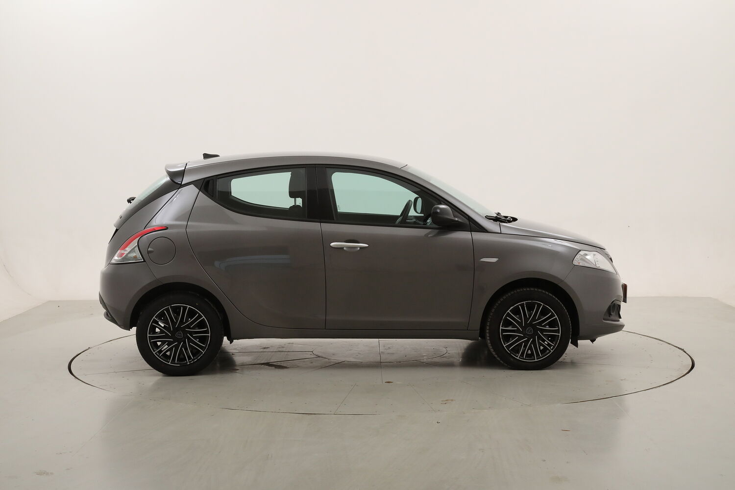 Lancia Ypsilon Hybrid Silver Plus usata del 2023 con 89.110 km