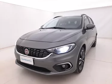 Fiat Tipo SW Lounge DCT 1.6 Diesel 120CV Automatico Visione frontale