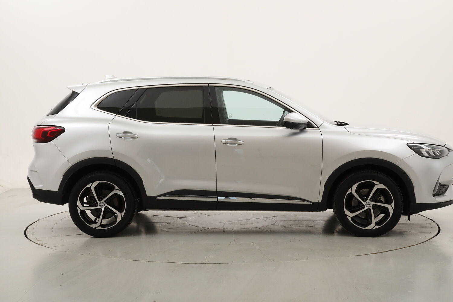 MG HS Luxury AT usata del 2024 con 11.873 km