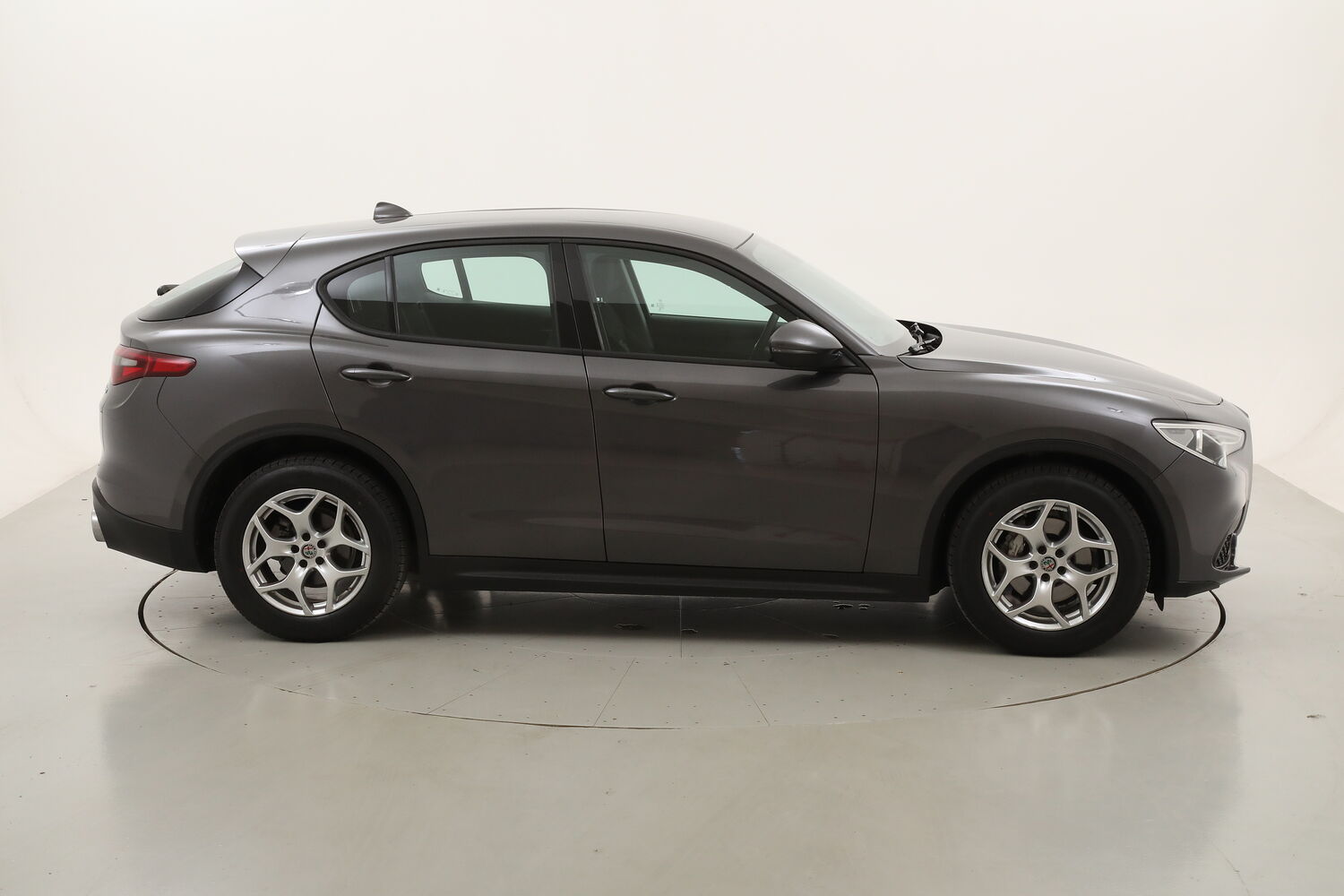 Alfa Romeo Stelvio Business RWD AT8 usata del 2021 con 98.213 km