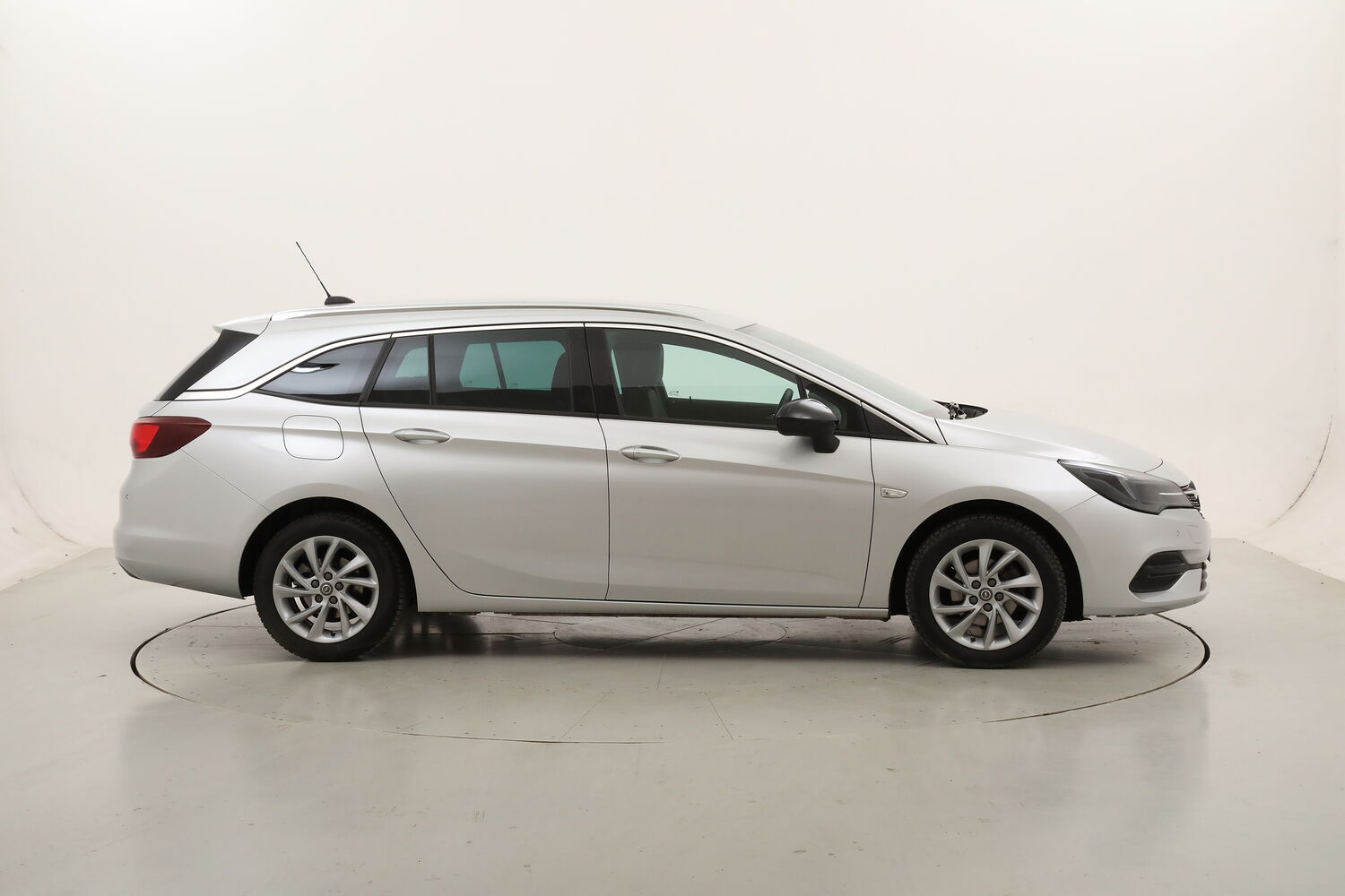 Opel Astra ST Business Elegance AT9 usata del 2021 con 81.765 km