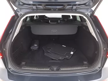 Volvo V60 B4 Momentum Business Pro Geartronic 2.0 Mild Hybrid 197CV Automatico Bagagliaio