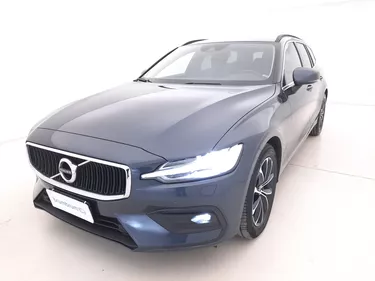 Volvo V60 B4 Momentum Business Pro Geartronic 2.0 Mild Hybrid 197CV Automatico Visione frontale