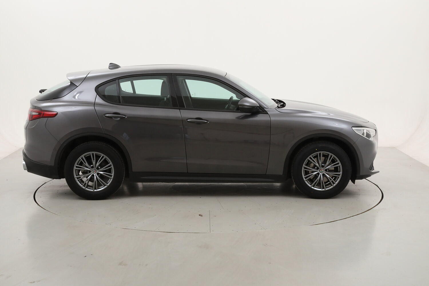 Alfa Romeo Stelvio Business AT8 usata del 2019 con 97.487 km