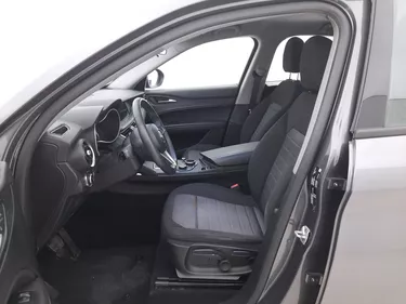 Alfa Romeo Stelvio Business AT8 2.1 Diesel 160CV Automatico Sedili